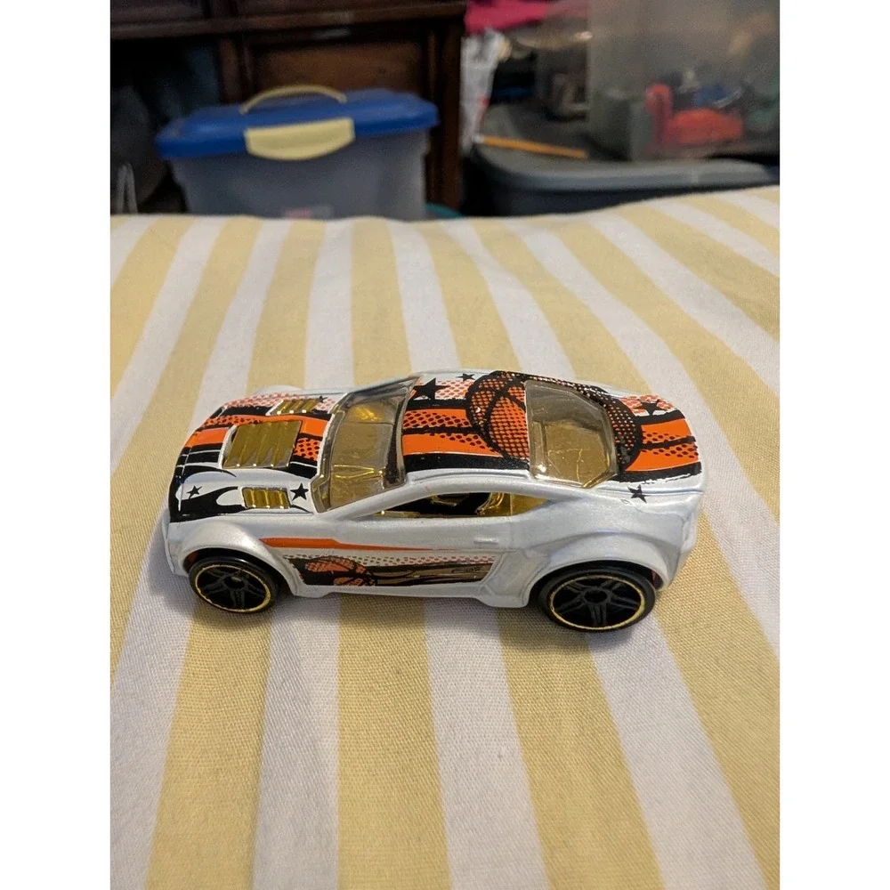 Hot Wheels Torque Twister 2015 HW City HW All Stars Loose Diecast Car 1:64